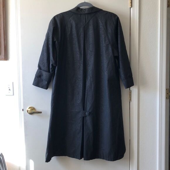 London Fog Rain Coat. Size 8P gently used black - Picture 2 of 6